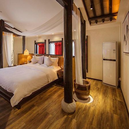 Lijiangl Hotel Liman Shenmiji Inn Lijiang  Dış mekan fotoğraf