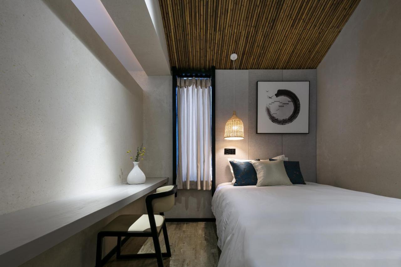 Lijiangl Hotel Liman Shenmiji Inn Lijiang  Dış mekan fotoğraf
