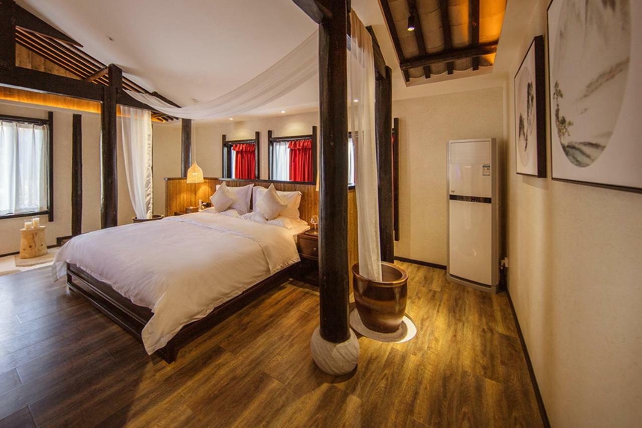 Lijiangl Hotel Liman Shenmiji Inn Lijiang  Dış mekan fotoğraf