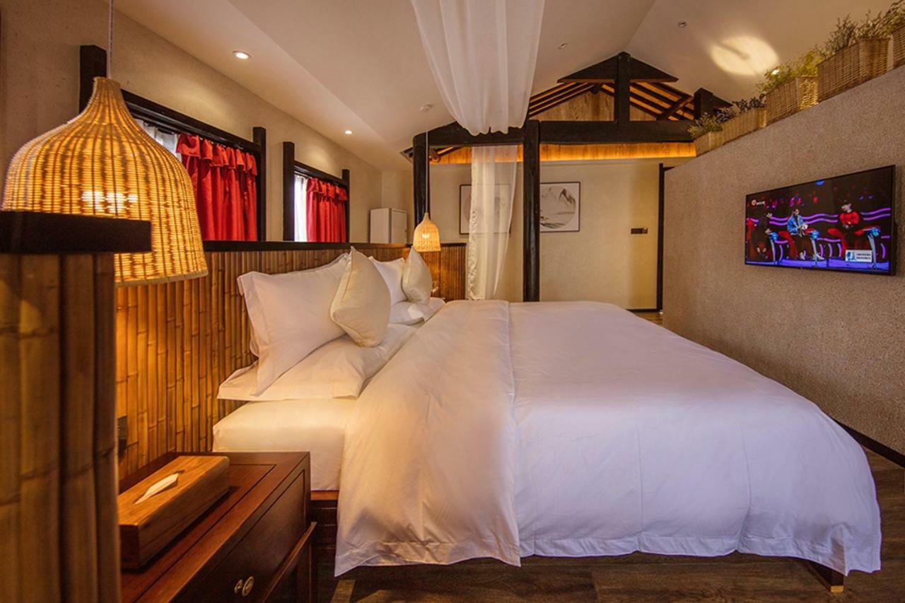 Lijiangl Hotel Liman Shenmiji Inn Lijiang  Dış mekan fotoğraf